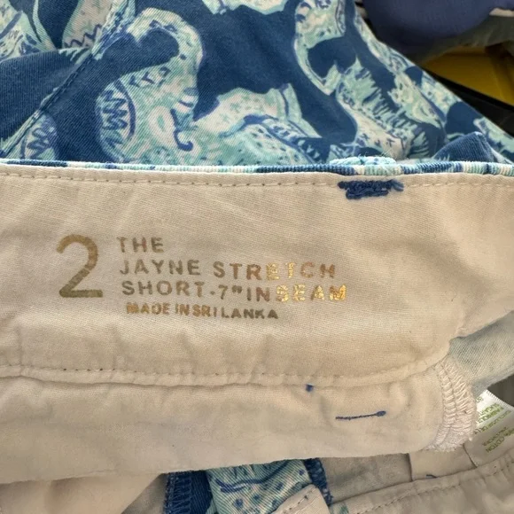 Women’s Lilly Pulitzer Jayne stretch blue elephant 7” shorts Size 2 - Picture 3 of 5